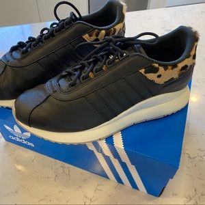Women’s adidas SL Andridge leopard print shoes